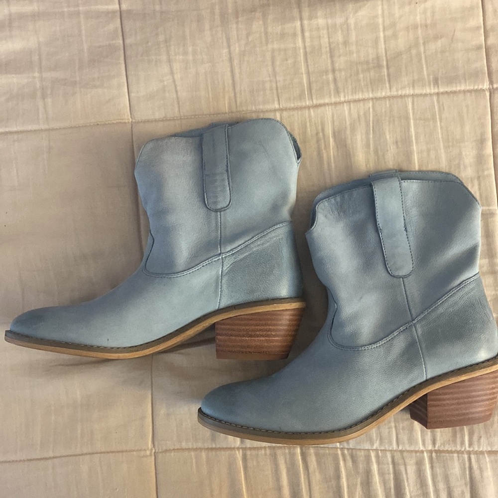 RARE Crown Vintage Light Blue Leather Western Ankle Booties Boho Cowboy Boots - Picture 10 of 13